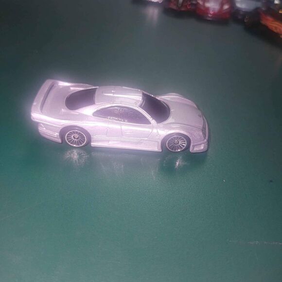 Maisto Mercedes Benz Clk-Gtr Street Version - Silver - 1:64 Scale - Picture 6 of 10